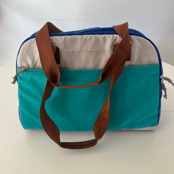 Vera Bradley Cool Lagoon Go Anywhere Carry-On Lighten Up Travel Duffle Bag NWOT - Picture 13 of 16